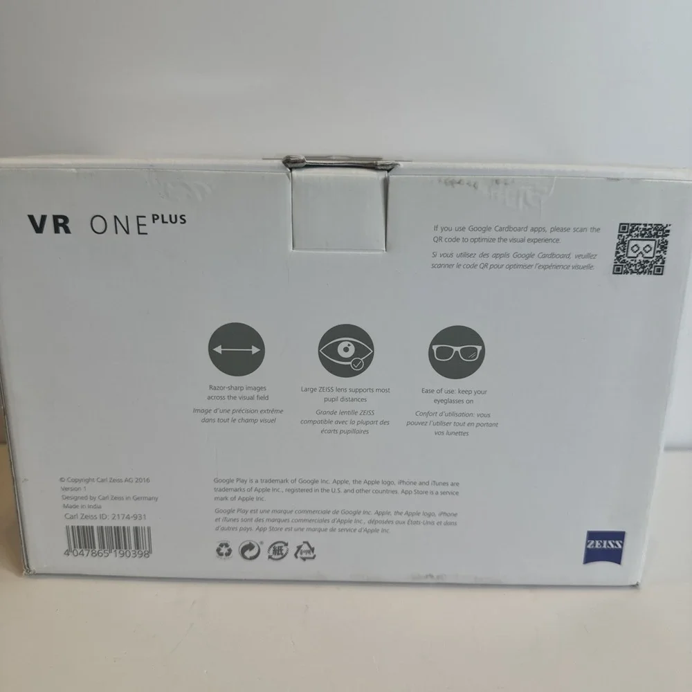 ZEISS‎ VR One Plus Virtual Reality Smartphone Headset